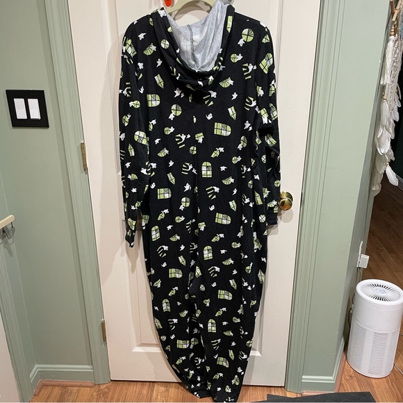 Torrid 1X 2X Halloween Glow in the Dark Ghost Fleece Soft Onesie Pajamas NWT - Picture 5 of 9